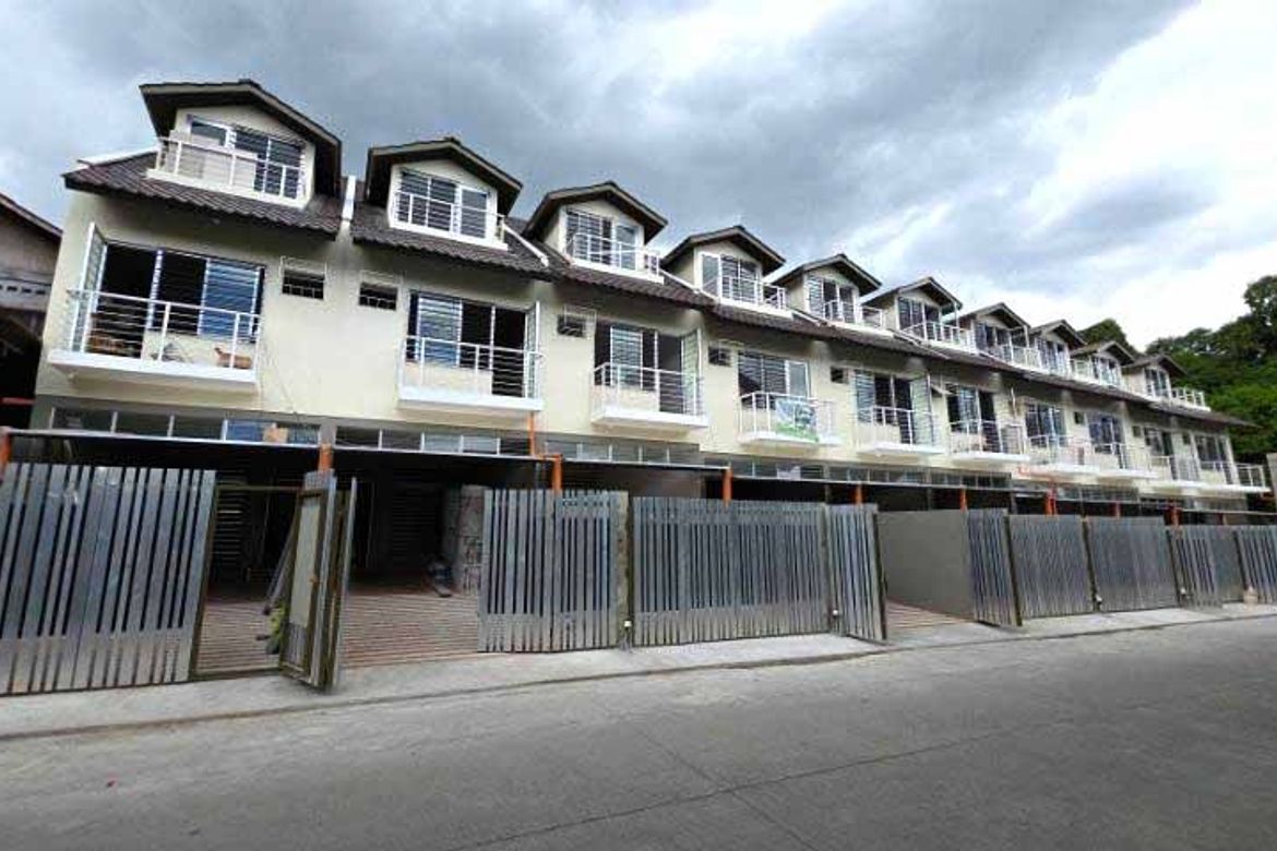 3 Bedroom Townhouse for Sale in Commonwealth, Quezon City, Metro Manila – photo 2