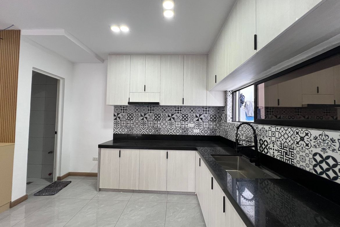 3 Bedroom Townhouse for Sale in Concepcion Uno, Marikina, Metro Manila – photo 4