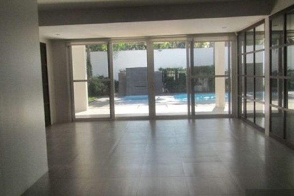 3 Bedroom Townhouse for Sale in Dasmariñas Village, Dasmariñas North, Makati, Metro Manila near MRT-3 Magallanes