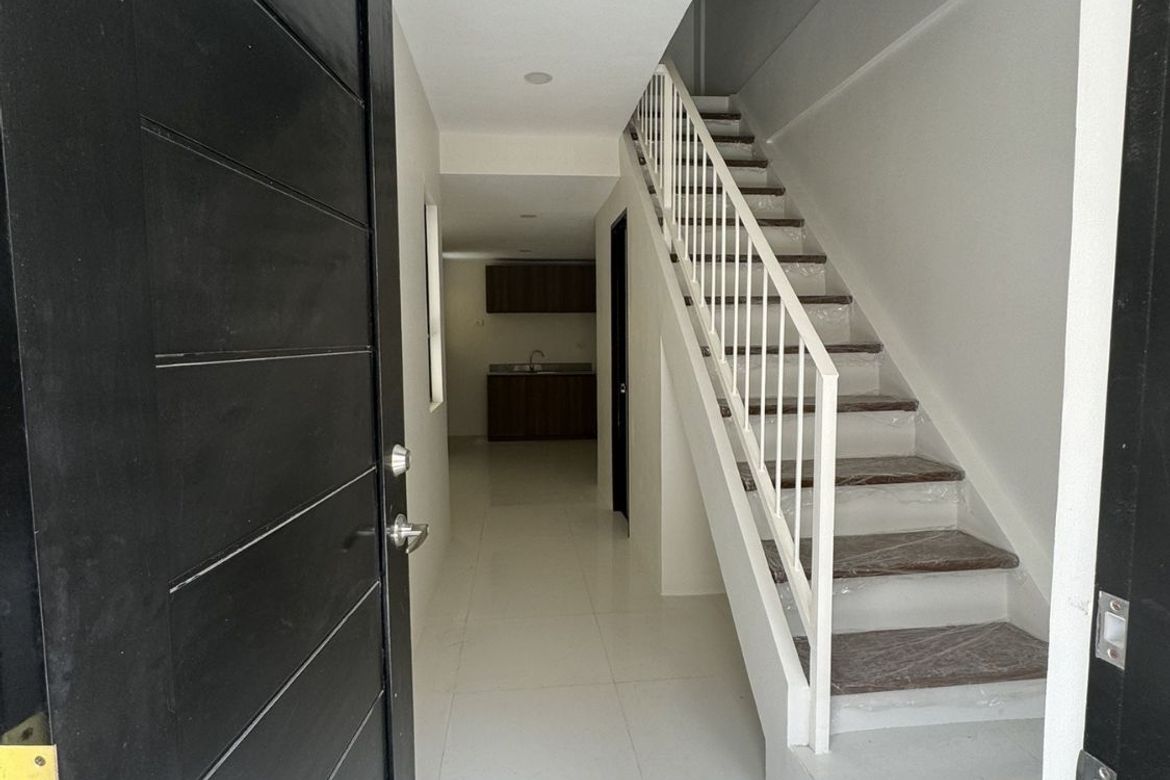 3 Bedroom Townhouse for Sale in Dumlog, Talisay, Cebu
