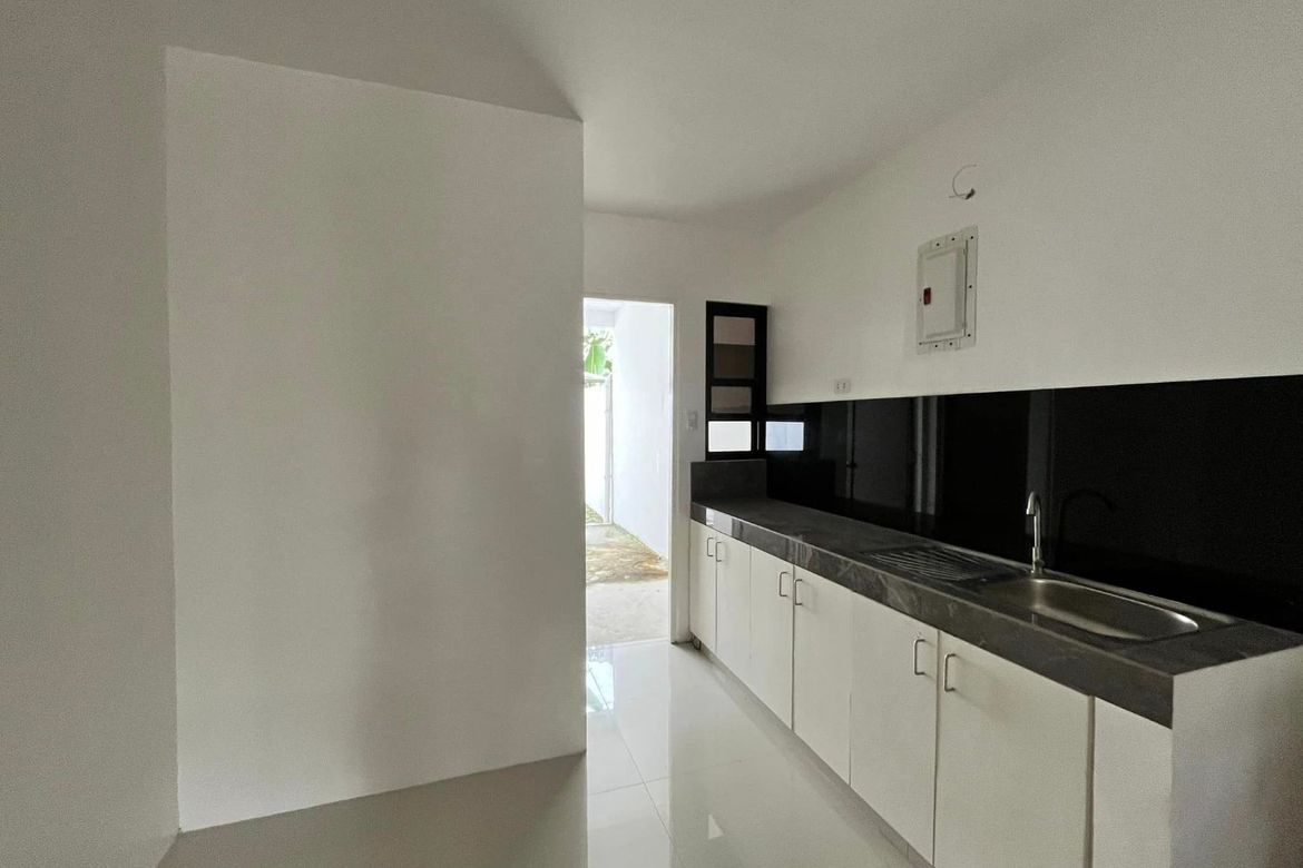3 Bedroom Townhouse for Sale in Guitnang Bayan I, San Mateo, Rizal – photo 6