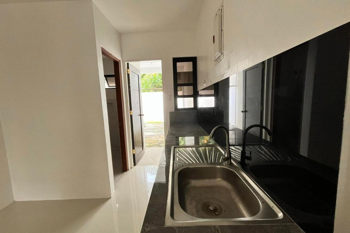 3 Bedroom Townhouse for Sale in Guitnang Bayan I, San Mateo, Rizal – photo 7