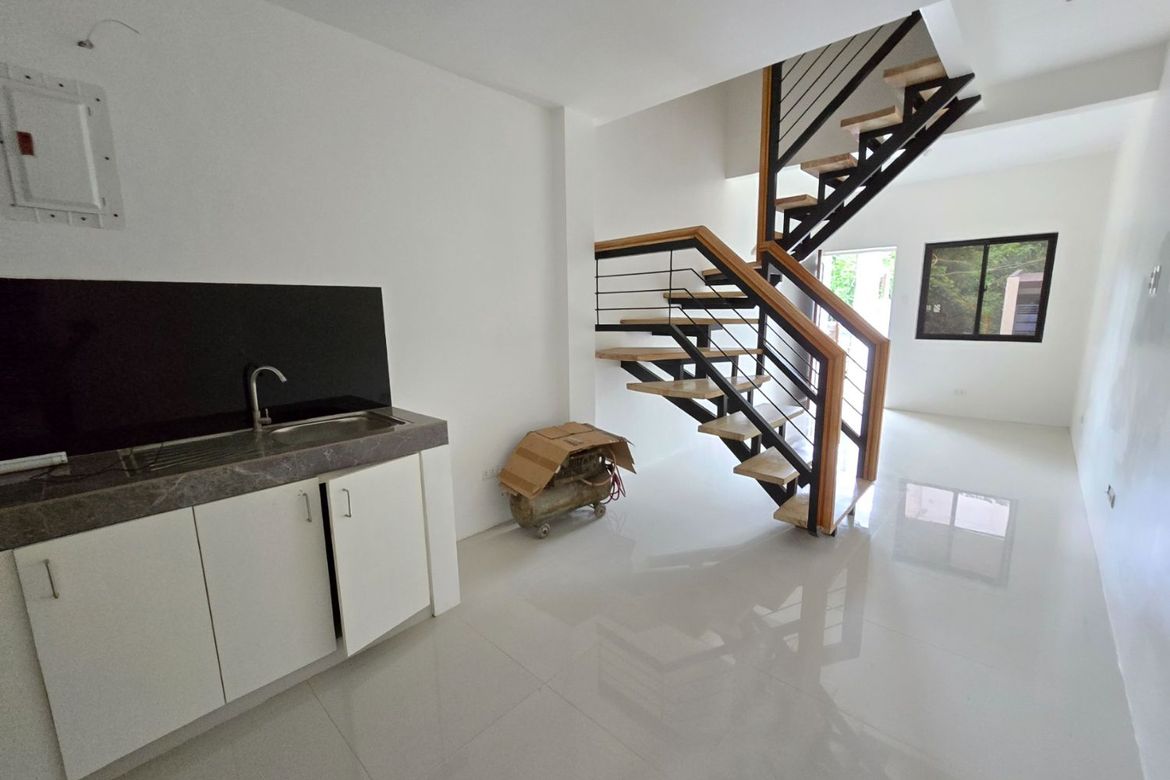 3 Bedroom Townhouse for Sale in Guitnang Bayan I, San Mateo, Rizal – photo 3