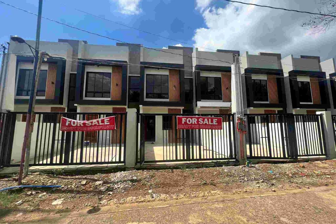 3 Bedroom Townhouse for Sale in Guitnang Bayan I, San Mateo, Rizal
