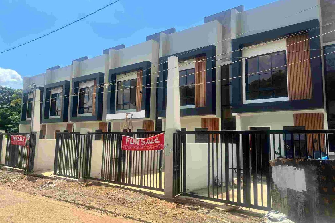 3 Bedroom Townhouse for Sale in Guitnang Bayan I, San Mateo, Rizal – photo 2