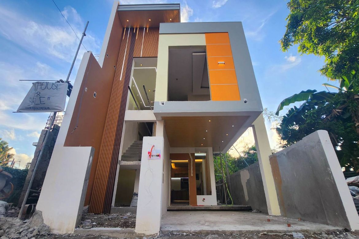 3 Bedroom Townhouse for Sale in Guitnang Bayan II, San Mateo, Rizal – photo 2