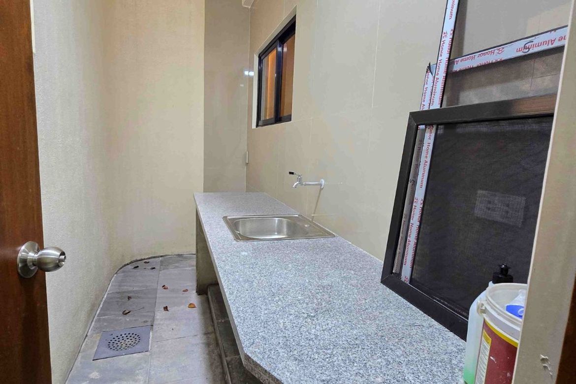3 Bedroom Townhouse for Sale in Holy Spirit, Quezon City, Metro Manila – photo 5