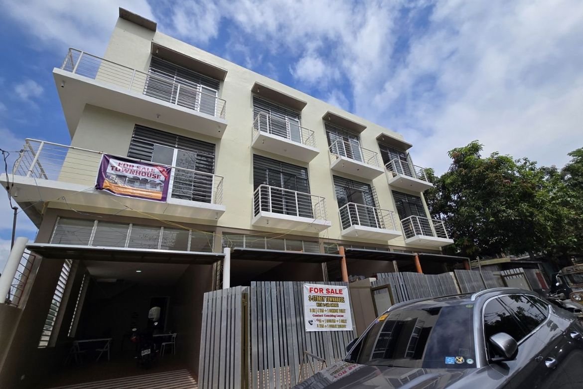 3 Bedroom Townhouse for Sale in Holy Spirit, Quezon City, Metro Manila – photo 3