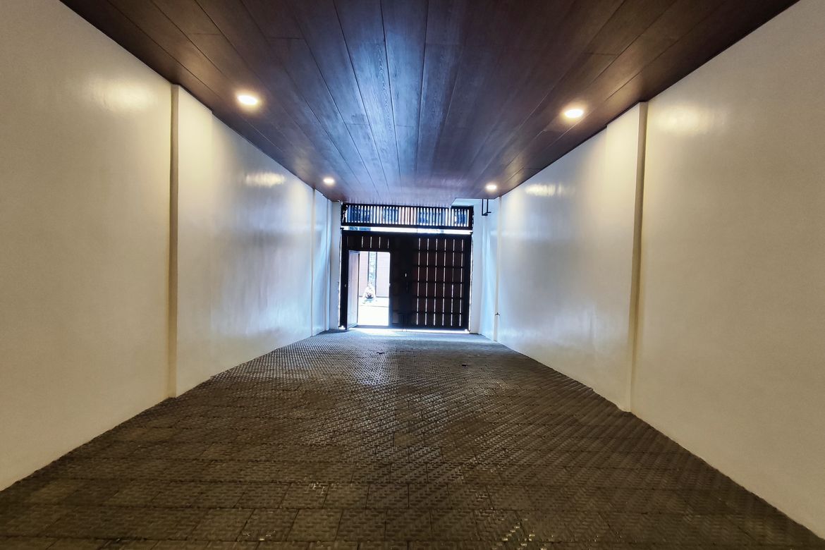 3 Bedroom Townhouse for Sale in Kamuning, Quezon City, Metro Manila near MRT-3 Kamuning – photo 4