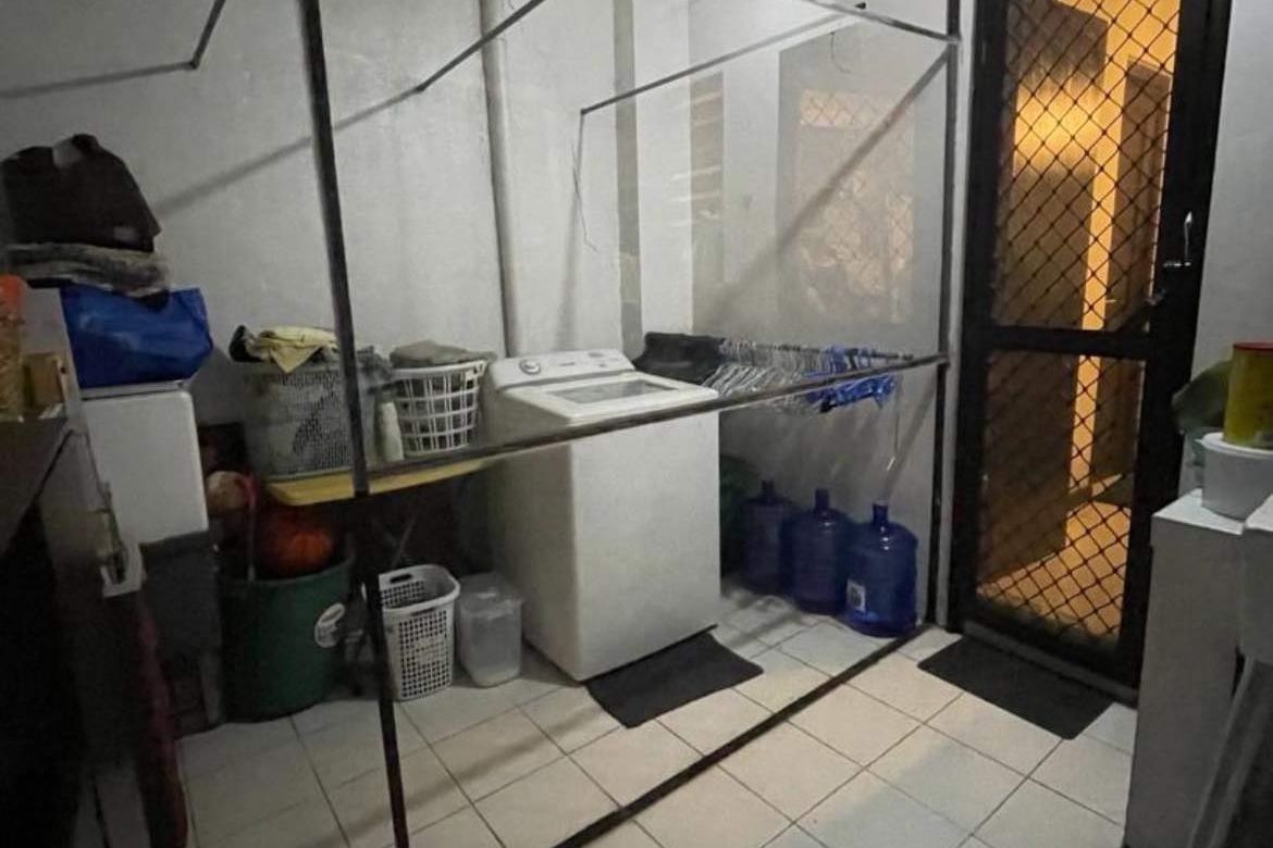 3 Bedroom Townhouse for Sale in Kapitolyo, Pasig, Metro Manila near MRT-3 Boni