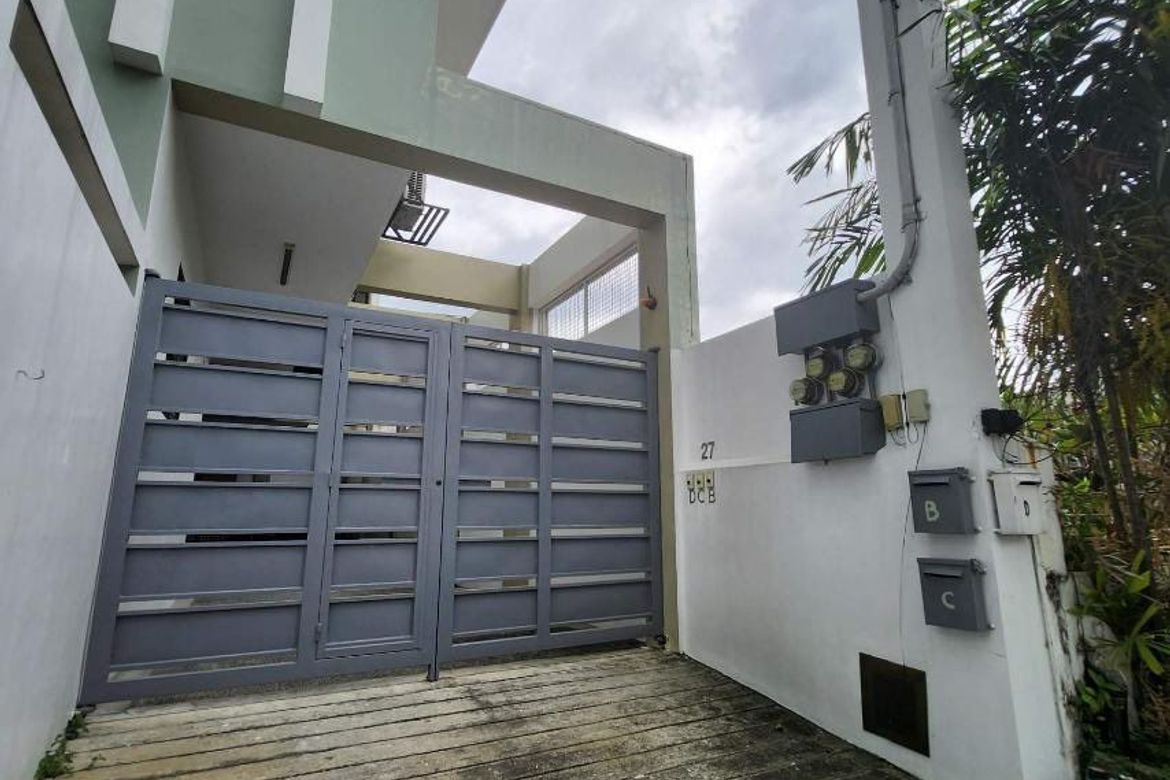 3 Bedroom Townhouse for Sale in Kapitolyo, Pasig, Metro Manila near MRT-3 Boni