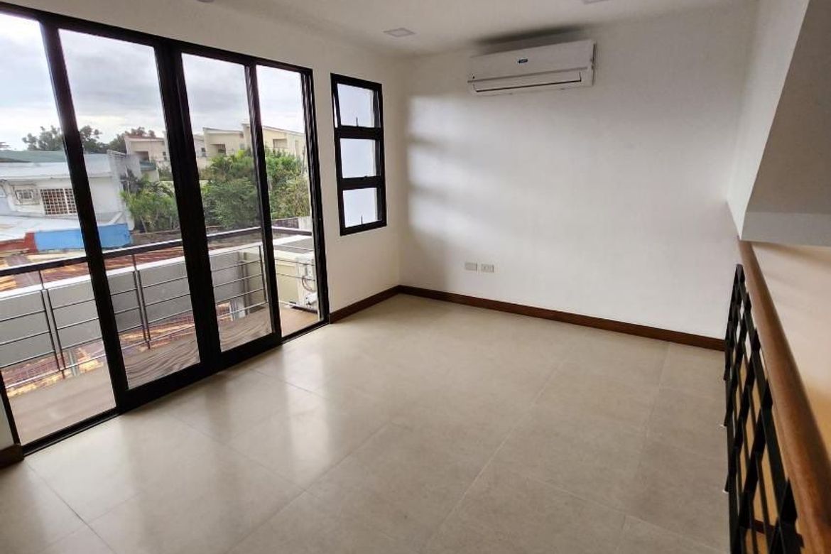 3 Bedroom Townhouse for Sale in Kapitolyo, Pasig, Metro Manila near MRT-3 Boni – photo 4