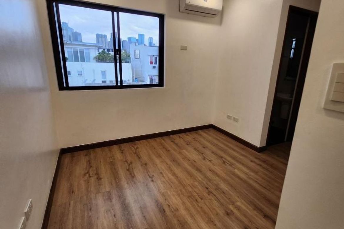 3 Bedroom Townhouse for Sale in Kapitolyo, Pasig, Metro Manila near MRT-3 Boni – photo 6