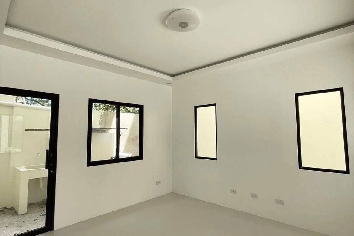 3 Bedroom Townhouse for Sale in Looc, Lapu-Lapu, Cebu – photo 3