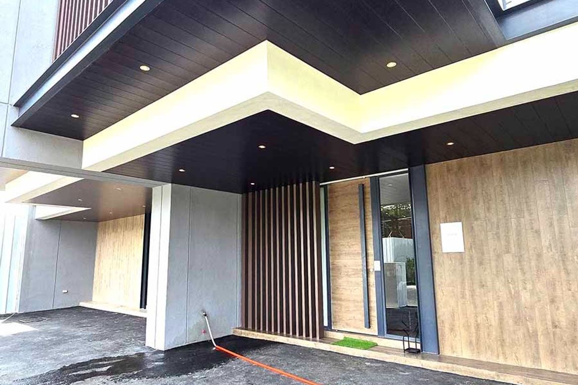 3 Bedroom Townhouse for Sale in Loyola Heights, Quezon City, Metro Manila near LRT-2 Katipunan – photo 5