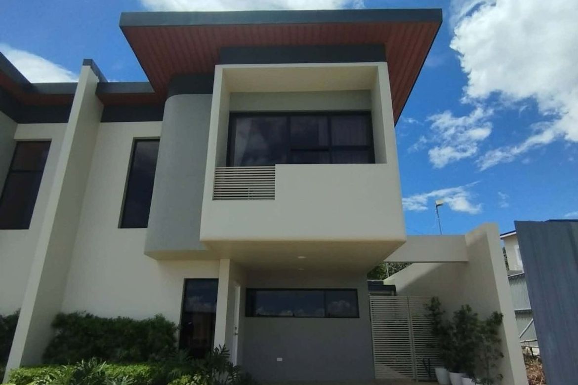 3 Bedroom Townhouse for Sale in Macamot, Binangonan, Rizal