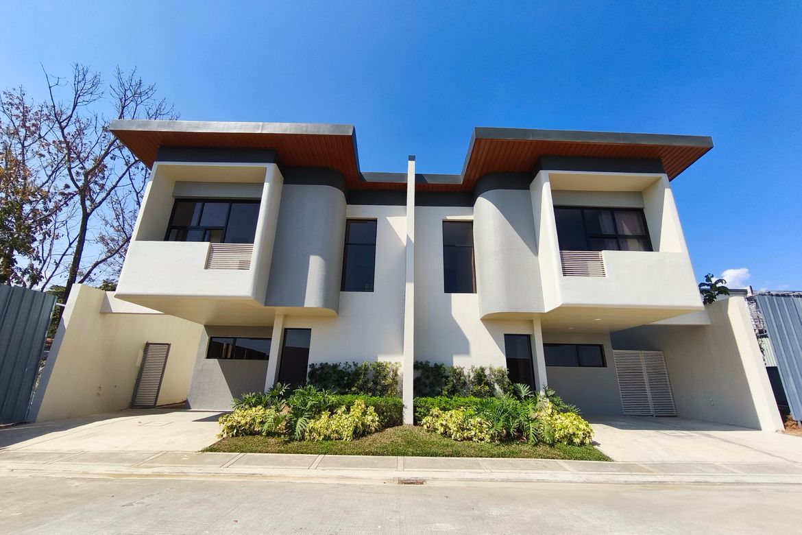 3 Bedroom Townhouse for Sale in Macamot, Binangonan, Rizal