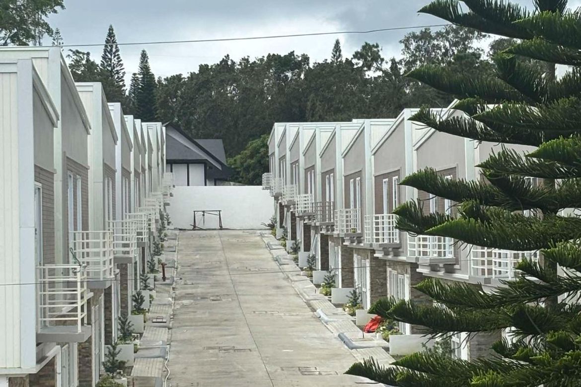 3 Bedroom Townhouse for Sale in Maharlika West, Tagaytay, Cavite
