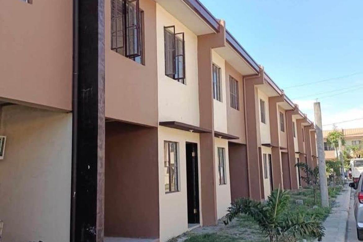 3 Bedroom Townhouse for Sale in Malagasang I-F, Imus, Cavite – photo 3