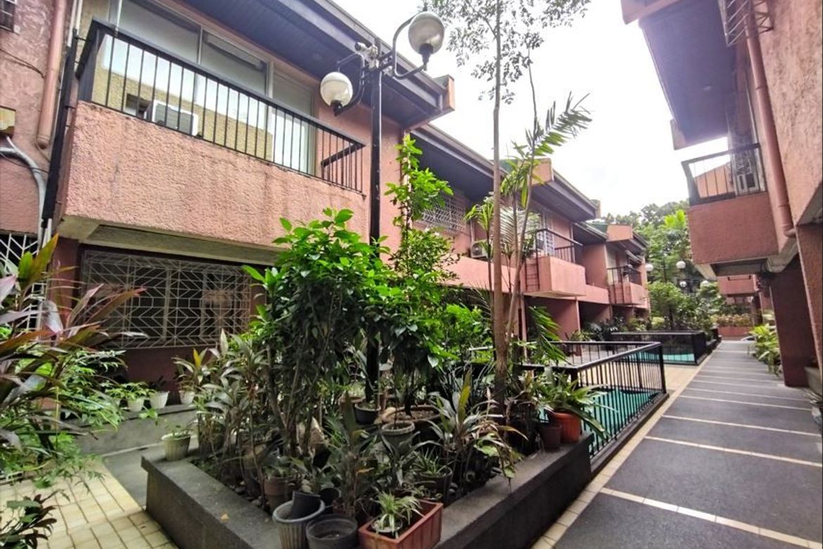 3 Bedroom Townhouse for Sale in Malate, Manila, Metro Manila near LRT-1 Pedro Gil – photo 2
