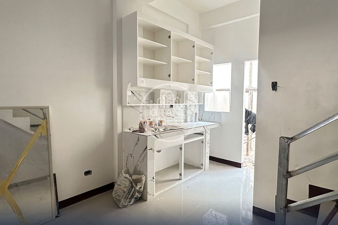 3 Bedroom Townhouse for Sale in Manila, Metro Manila near LRT-2 Legarda – photo 8