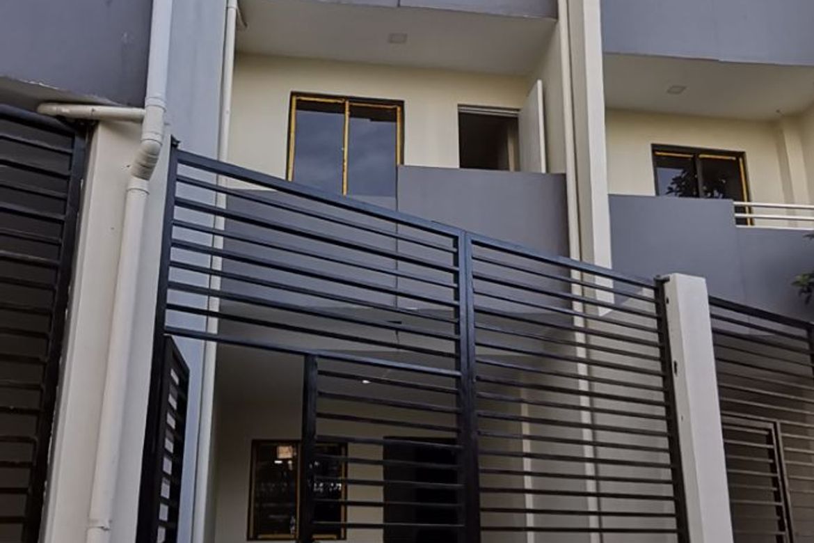 3 Bedroom Townhouse for Sale in Manila, Metro Manila near LRT-2 Legarda – photo 2