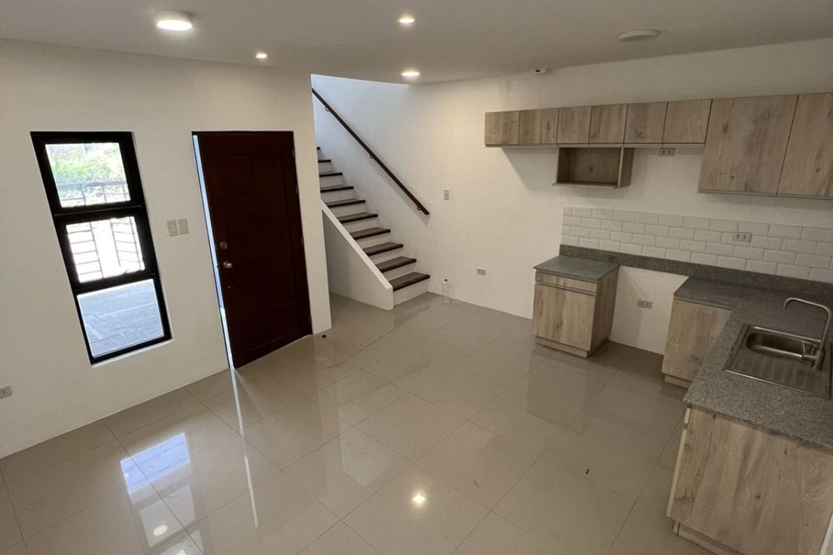 3 Bedroom Townhouse for Sale in Manuyo Dos, Las Piñas, Metro Manila – photo 2