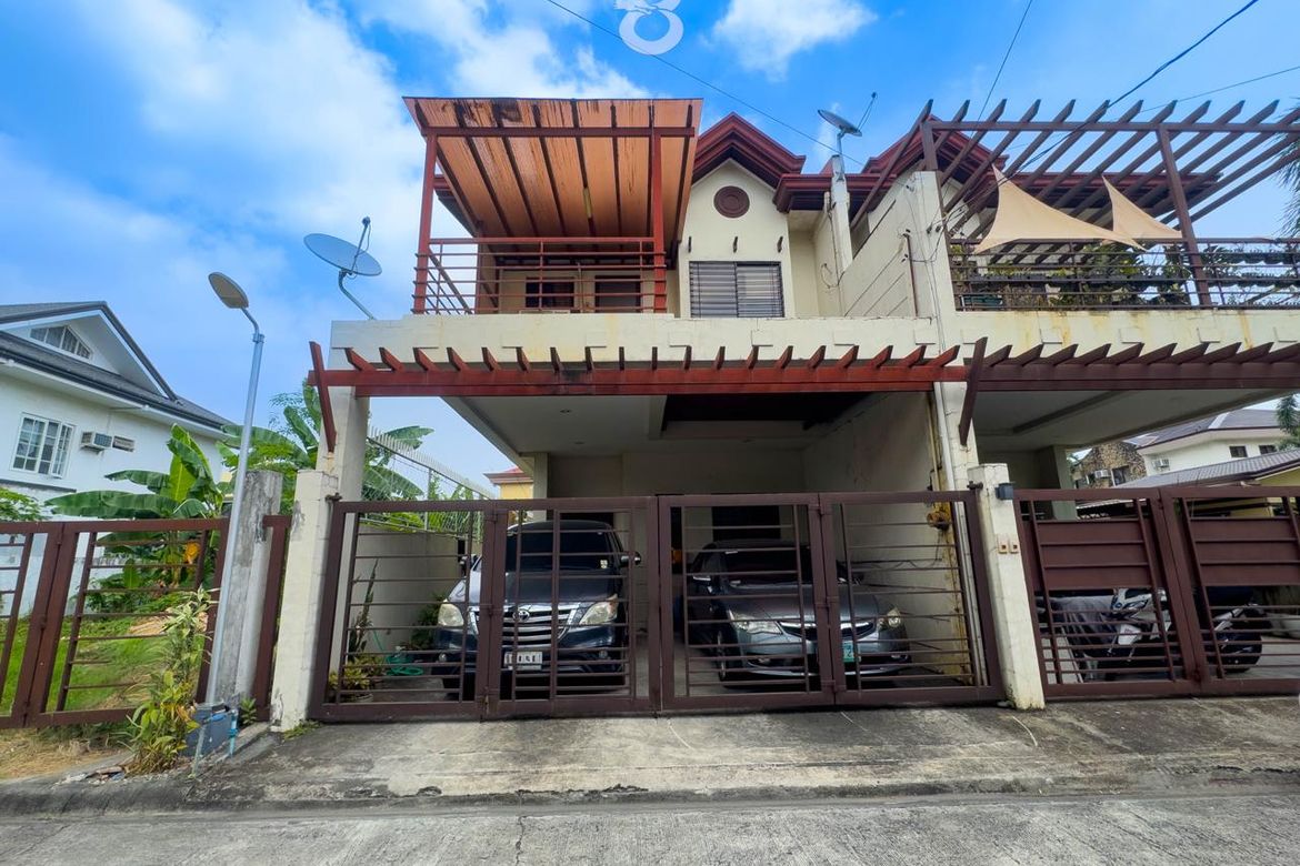 3 Bedroom Townhouse for Sale in Merville, Parañaque, Metro Manila