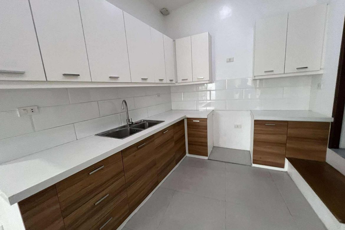 3 Bedroom Townhouse for Sale in Milagrosa, Quezon City, Metro Manila – photo 8