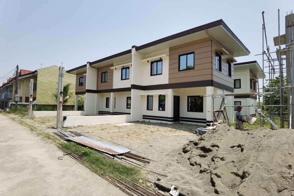 3 Bedroom Townhouse for Sale in Nancayasan, Urdaneta, Pangasinan