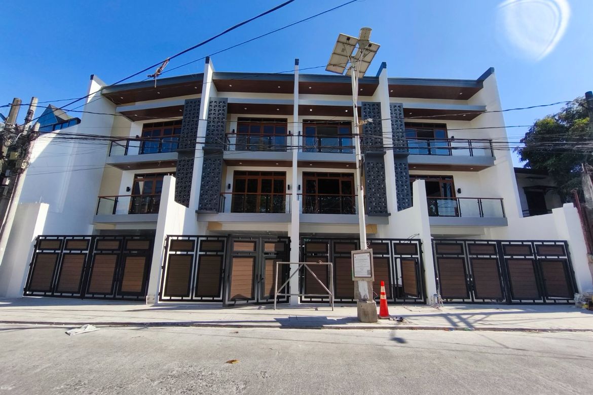 3 Bedroom Townhouse for Sale in Nayong Kanluran, Quezon City, Metro Manila