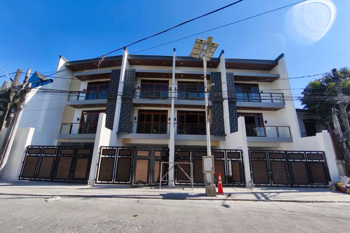 3 Bedroom Townhouse for Sale in Nayong Kanluran, Quezon City, Metro Manila – photo 2