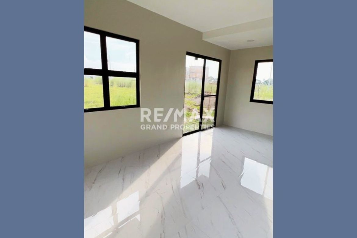 3 Bedroom Townhouse for Sale in Nueva Victoria, Mexico, Pampanga – photo 3