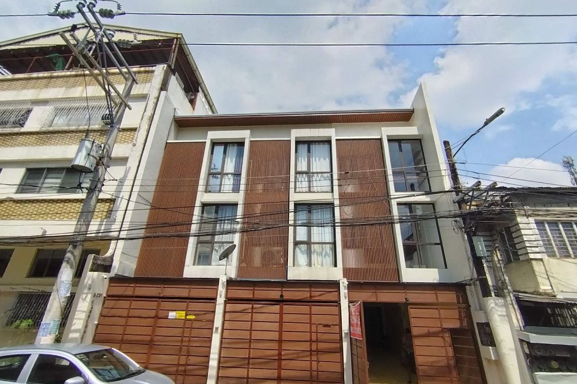 3 Bedroom Townhouse for Sale in Palanan, Makati, Metro Manila