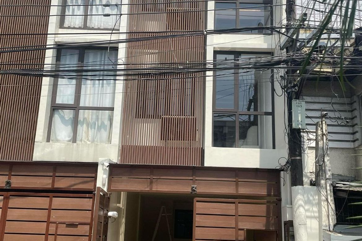 3 Bedroom Townhouse for Sale in Palanan, Makati, Metro Manila – photo 3