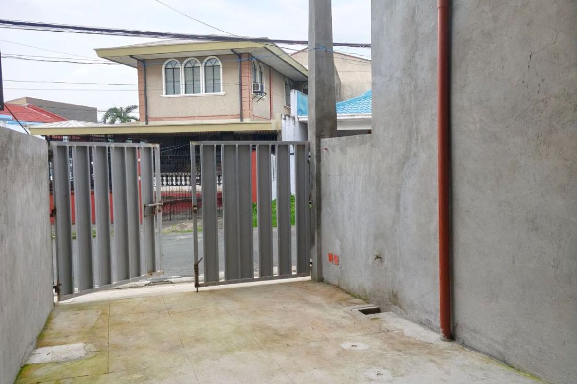 3 Bedroom Townhouse for Sale in Pamplona Tres, Las Piñas, Metro Manila – photo 4
