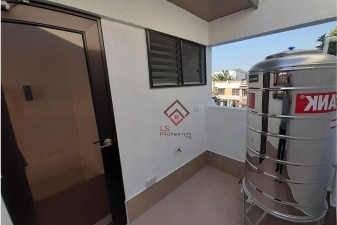 3 Bedroom Townhouse for Sale in Pamplona Tres, Las Piñas, Metro Manila – photo 2