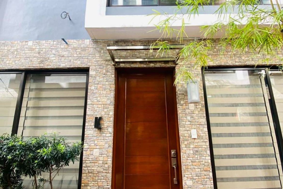 3 Bedroom Townhouse for Sale in Pasadeña, San Juan, Metro Manila near LRT-2 Gilmore
