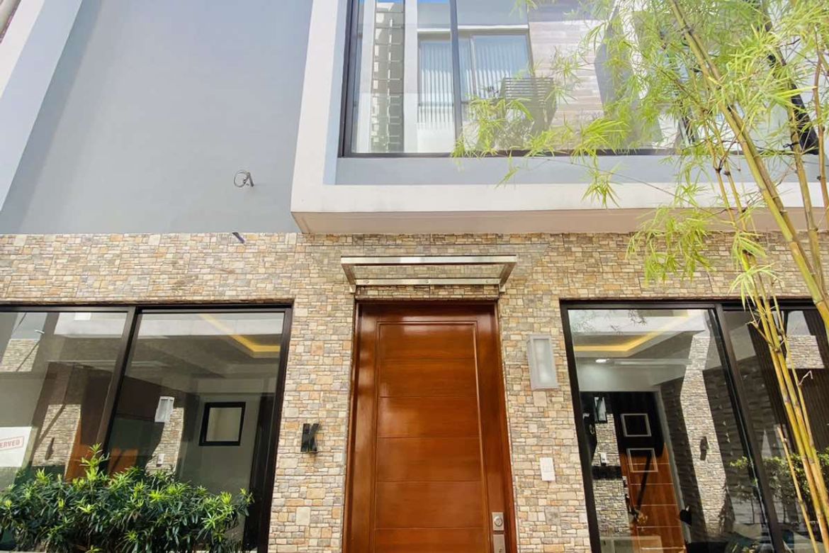 3 Bedroom Townhouse for Sale in Pasadeña, San Juan, Metro Manila near LRT-2 Gilmore
