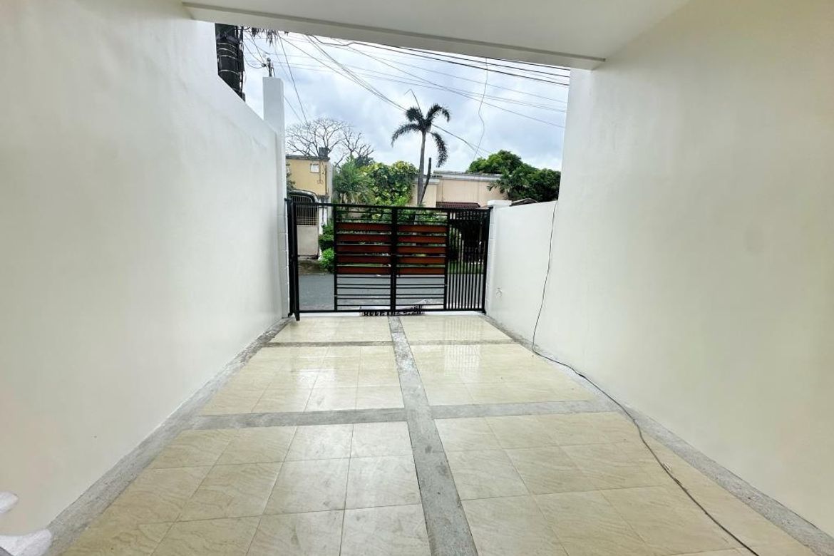 3 Bedroom Townhouse for Sale in Pilar, Las Piñas, Metro Manila – photo 2