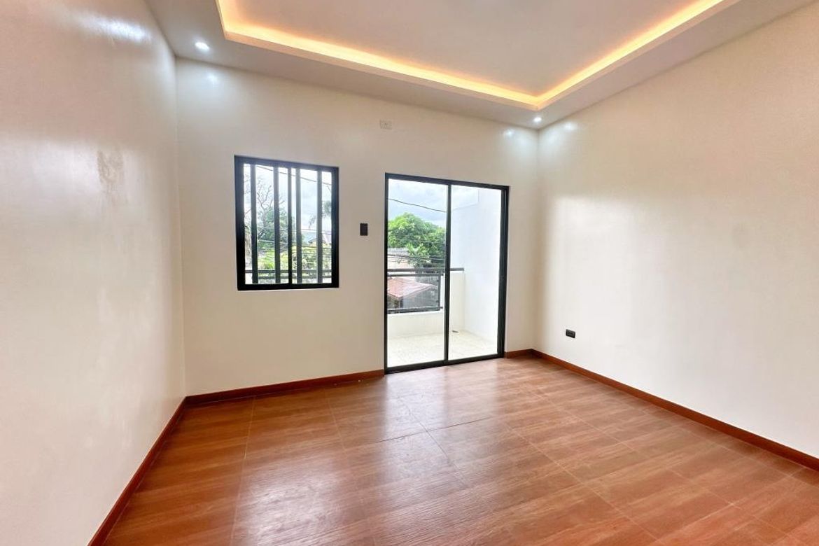 3 Bedroom Townhouse for Sale in Pilar, Las Piñas, Metro Manila – photo 5