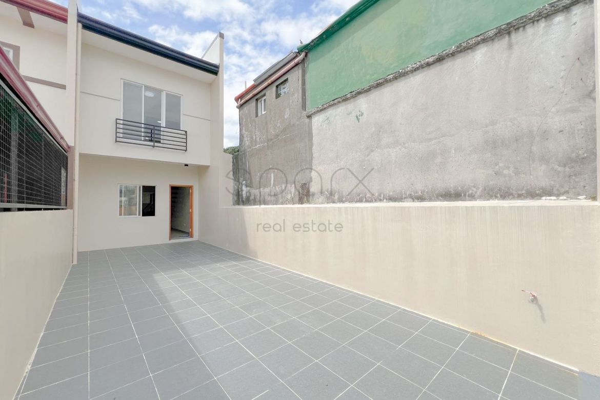 3 Bedroom Townhouse for Sale in Pilar, Las Piñas, Metro Manila – photo 2