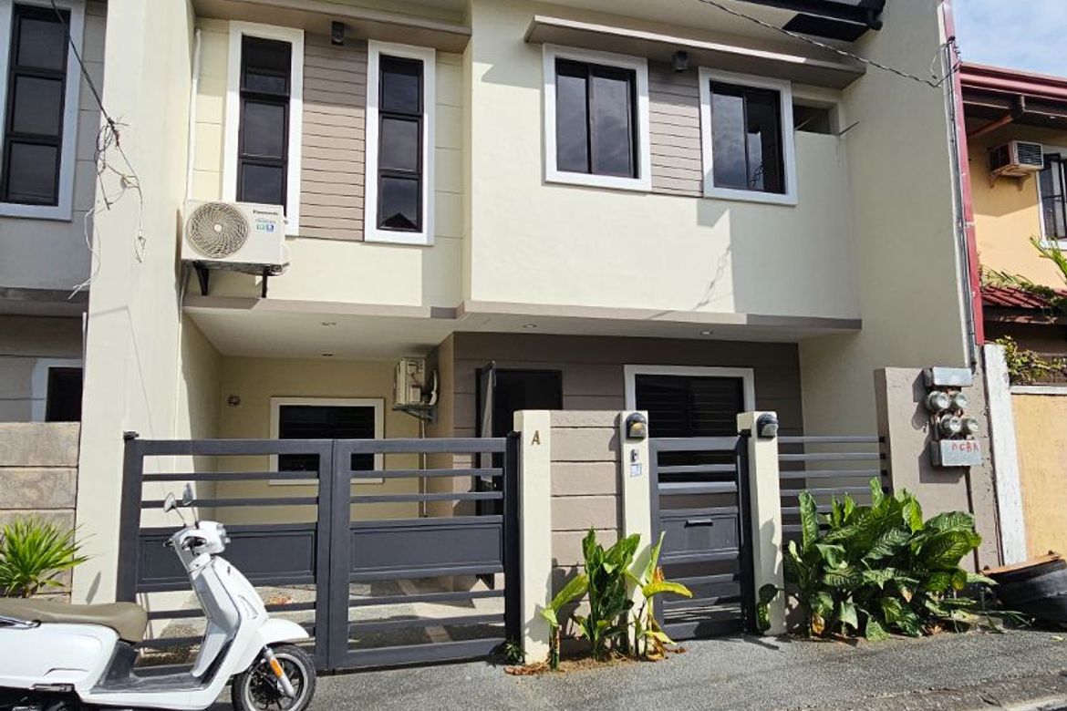 3 Bedroom Townhouse for Sale in Pilar, Las Piñas, Metro Manila