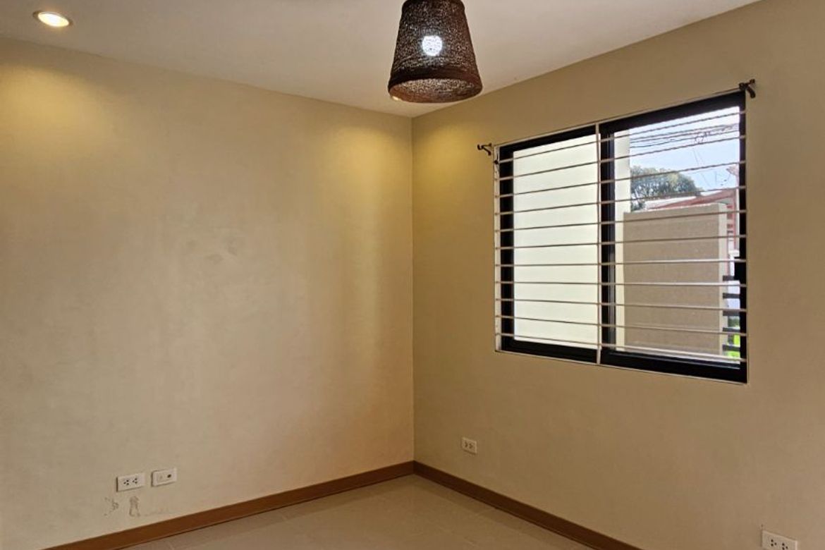 3 Bedroom Townhouse for Sale in Pilar, Las Piñas, Metro Manila – photo 3