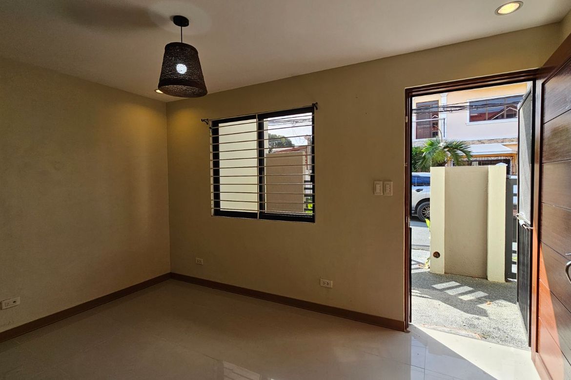 3 Bedroom Townhouse for Sale in Pilar, Las Piñas, Metro Manila – photo 4