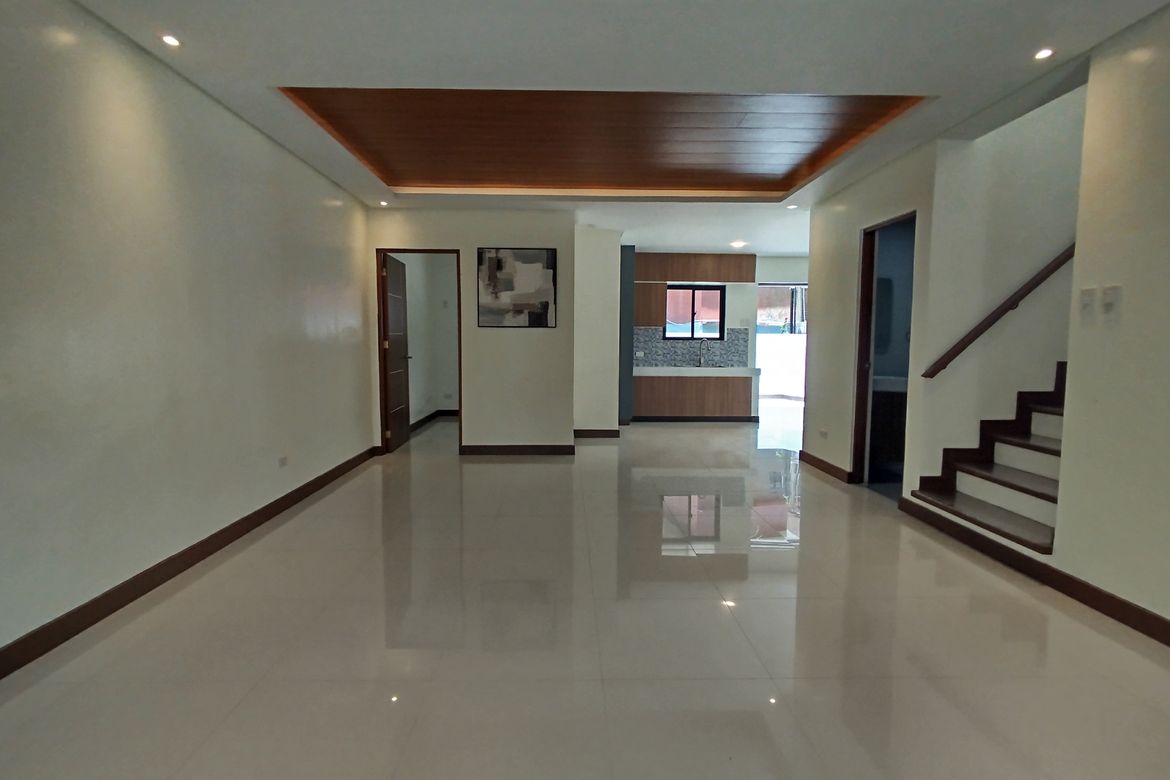 3 Bedroom Townhouse for Sale in Poblacion, Muntinlupa, Metro Manila – photo 3