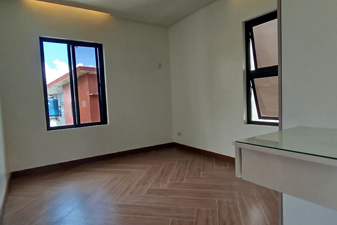 3 Bedroom Townhouse for Sale in Poblacion, Muntinlupa, Metro Manila – photo 6