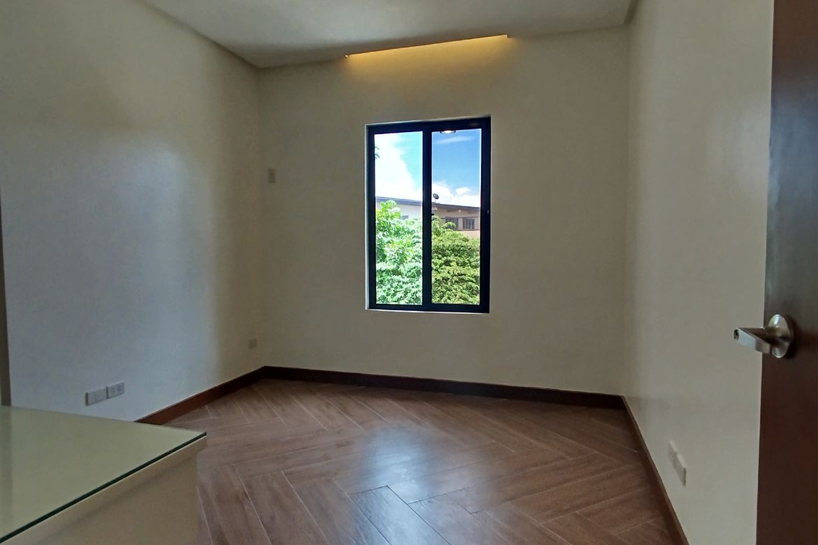 3 Bedroom Townhouse for Sale in Poblacion, Muntinlupa, Metro Manila – photo 7