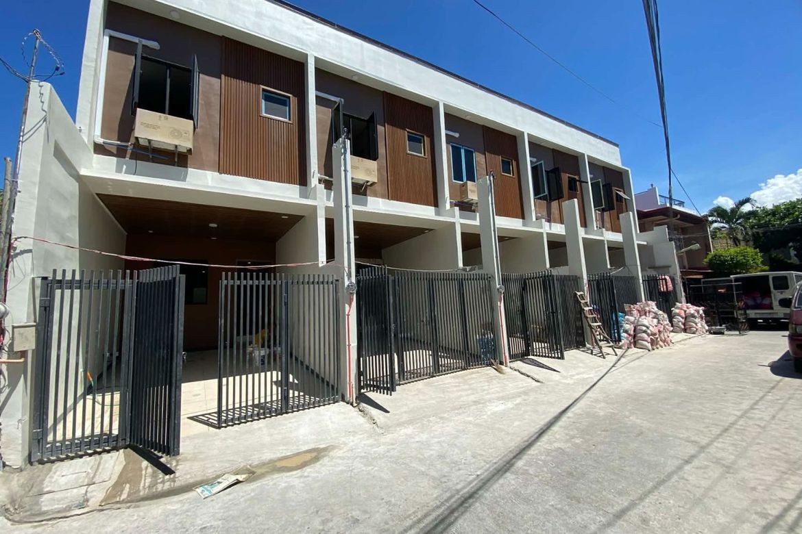 3 Bedroom Townhouse for Sale in Pulang Lupa Dos, Las Piñas, Metro Manila – photo 3