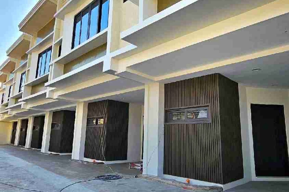 3 Bedroom Townhouse for Sale in Punta Princesa, Cebu City, Cebu